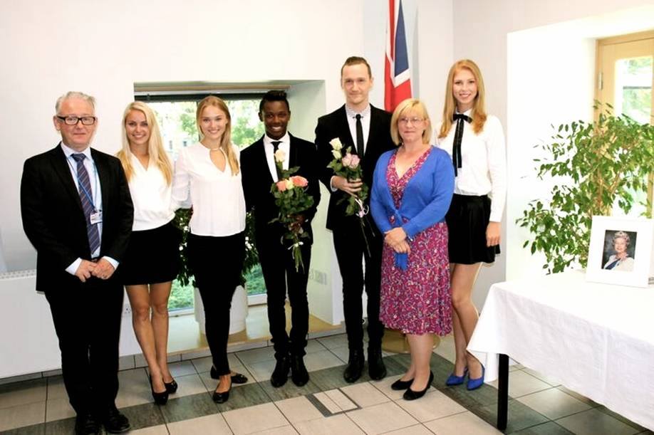 11828552_899640403405347_6762345938571209365_n