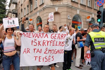 24273_10151754758854650_1912460795_n