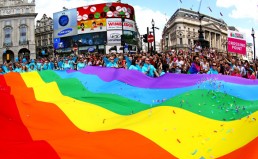 Newhamo LGBT* bendruomenė paskelbė lietuviams skirtą iniciatyvą 83987-640x360-pride-london-flag-640