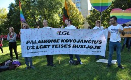 Prie Rusijos ambasados protestavę LGBT teisių gynėjai: tai įspėjimas ir Lietuvos valdžiai