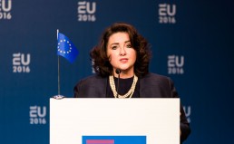 EU conference
European Forensic Science Area 2020: the Way Forward (iov ministerie van Veiligheid en Justitie )
Op de foto : Helena Dalli