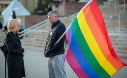 Ar psichologai ir emocinės paramos teikėjai pasirengę padėti LGBT* žmonėms?