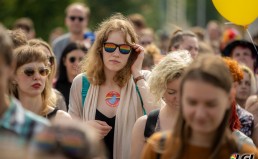 LGBT* moterys rečiau nei vyrai pasitiki savo finansine ateitimi?