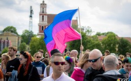 Tyrimas: moterys labiau linkusios į biseksualumą nei vyrai