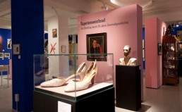 Berlyno LGBT* tematikos muziejuje aidėjo šūviai Schwules Museum