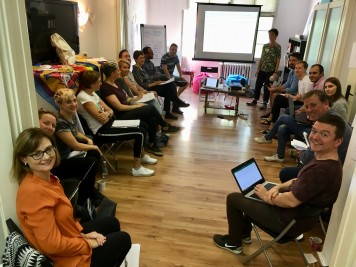 Call it Hate mokymai foto