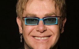 Russian right: Elton John’s concert “insulting” to all Russian citizens Elton_John_hi