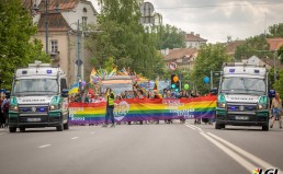 Russian police arrest gay rights activists at Moscow pride rally