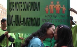 Marriage Equality Generates Unprecedented Backlash In Mexico sub-buzz-6574-1473266477-1